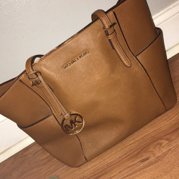 Michael Kors Handbags - Michael Kors Purse